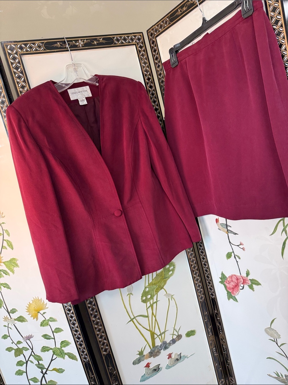 2 piece Jones New York Women's Deep Wine SILK Blazer and Skirt Set